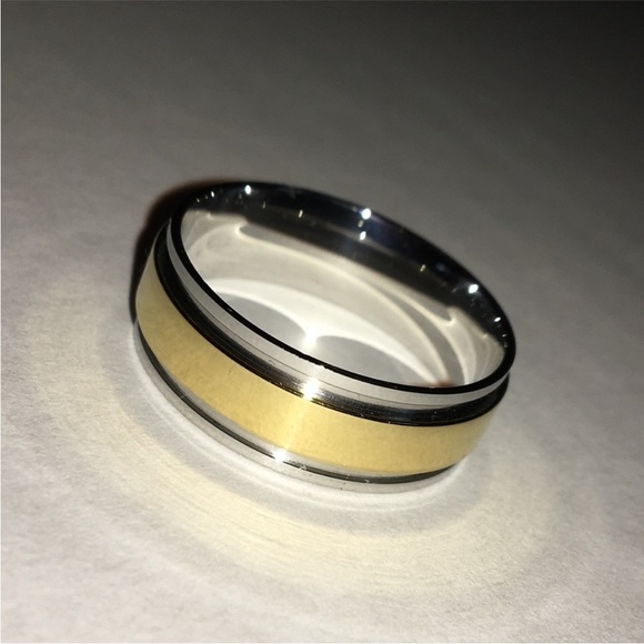 Stainless Steel and Gold Men's Wedding Band - Picture 3 of 4